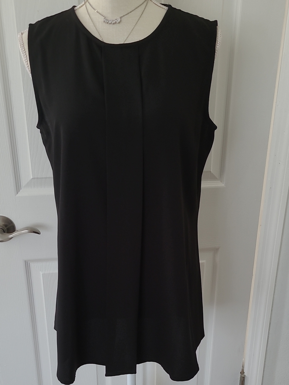 Peter Nygard Black Sleeveless Pleated Front Camisole